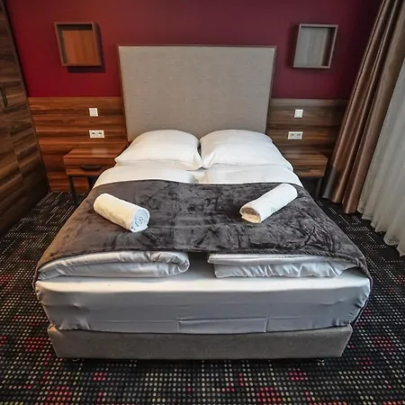 Otel Sunset Kelsterbach